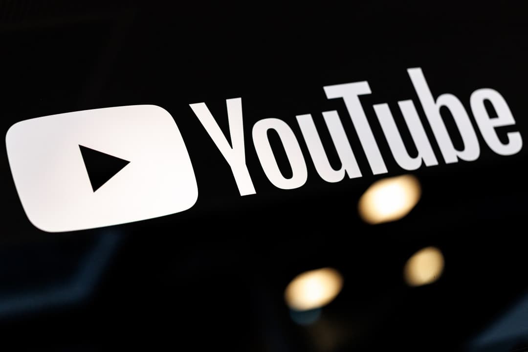 يوتيوب تطلق ميزة البحث بالذكاء الاصطناعي للمشتركين المميزين في الولايات المتحدة