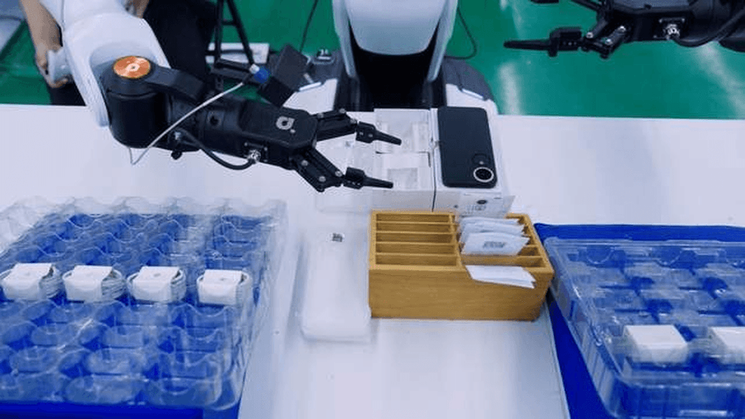 تطوير طريقة التعلم الجماعي للروبوتات في جامعة تسينغهوا